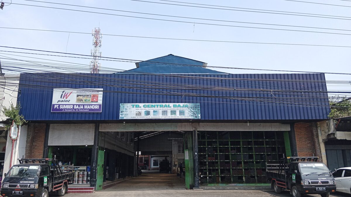 Tampak Depan Toko