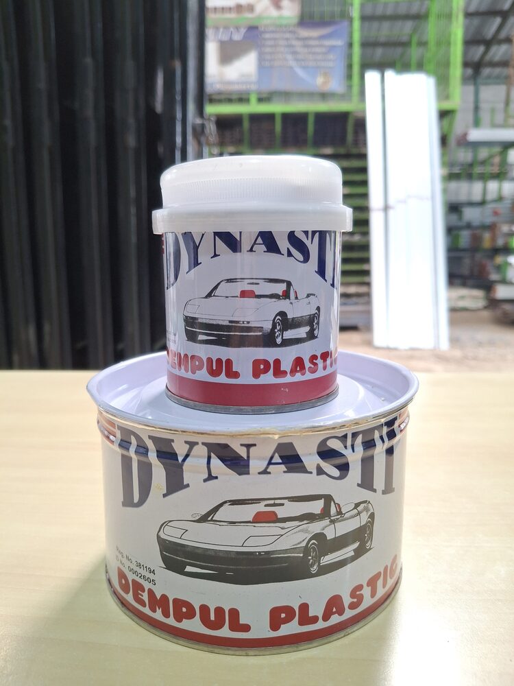Dempul Plastik Body